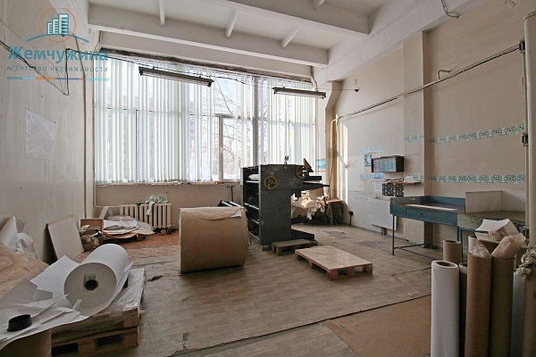 Помещения свободного назначения, 2058 кв.м.