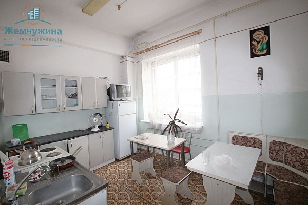 Торговые помещения, 472 кв.м.