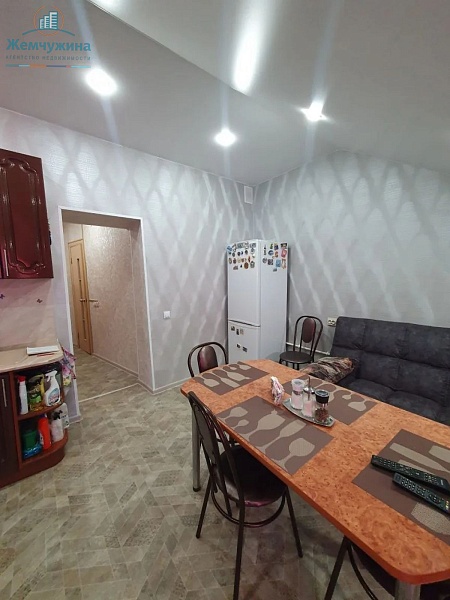 2-к квартира, 74 кв.м.